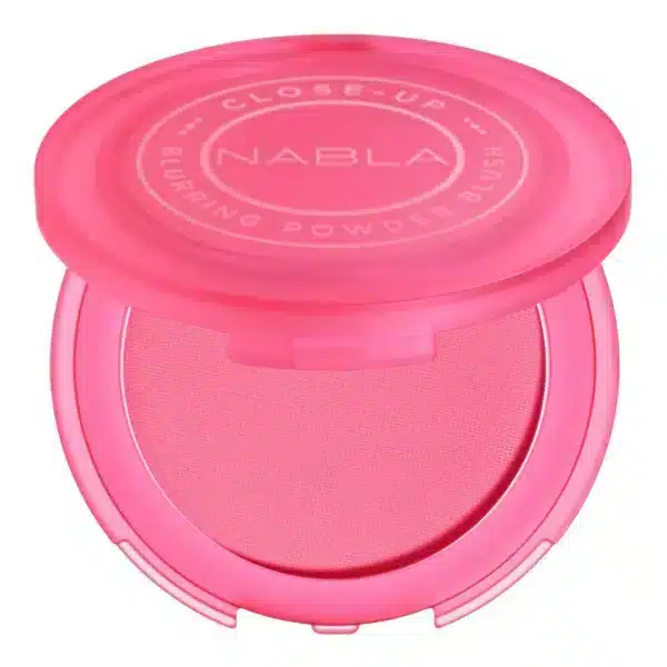 Close-Up Blurring Powder Blush